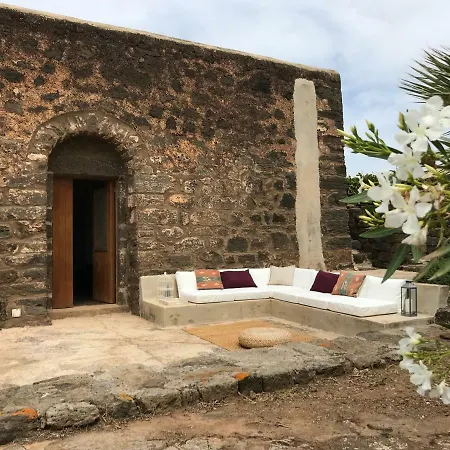 Holiday home Dammuso Sant'anna