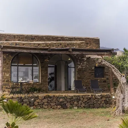 Holiday home Dammuso Sant'anna *